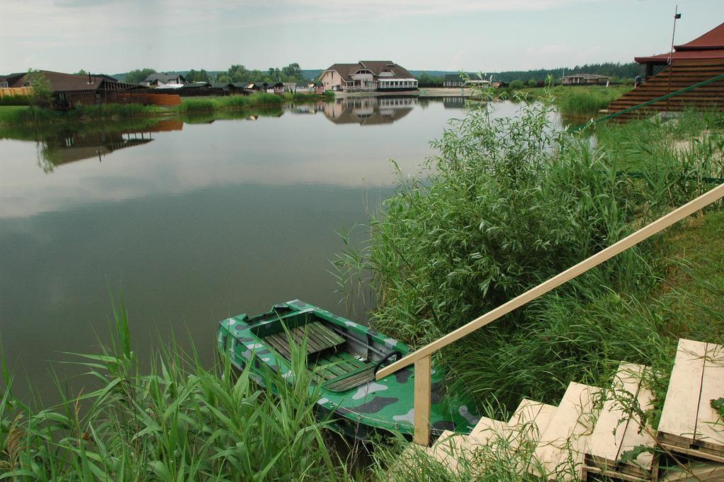 Eco Village Obukhiv 外观 照片